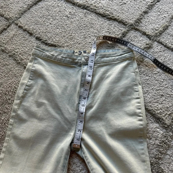 Free People We The Free jeans High Rise Youthquake super Flare Light Wash 27 - Picture 9 of 13